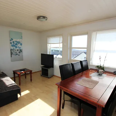 Private Room On Quiet Street Bodo Exterior photo